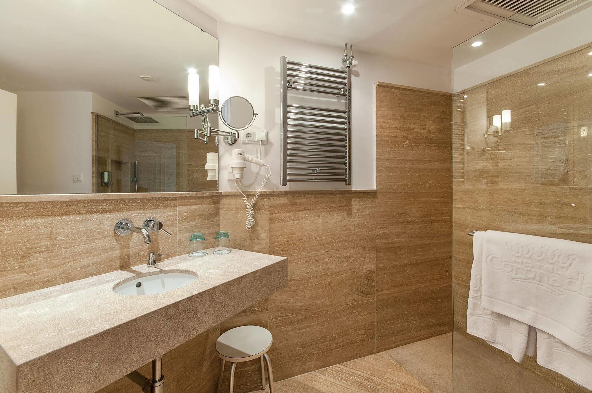 Suite Junior con vistas al mar y balcón - Acceso al spa incluido