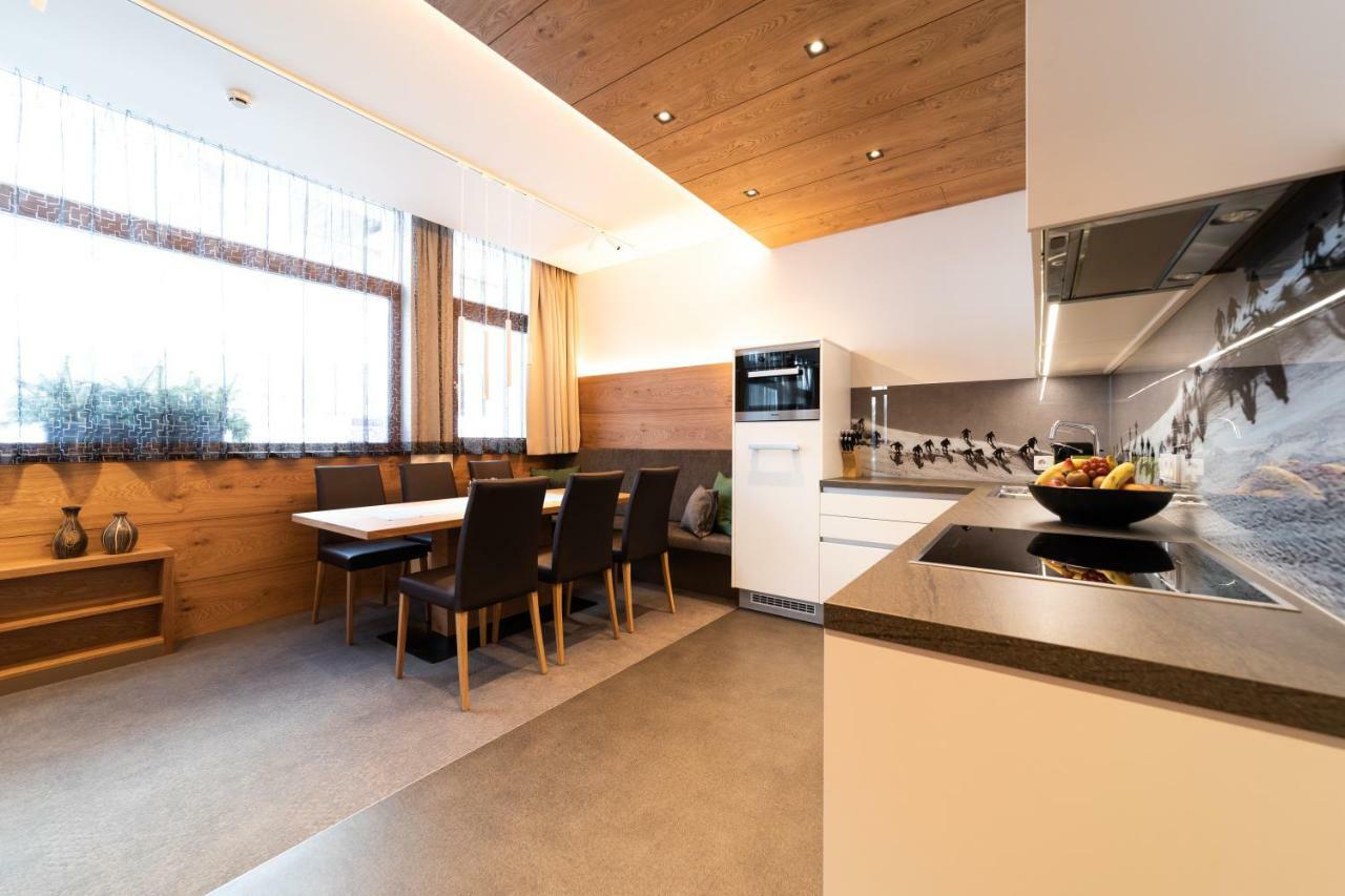 Three-Bedroom Apartment,779506209:JPEG
