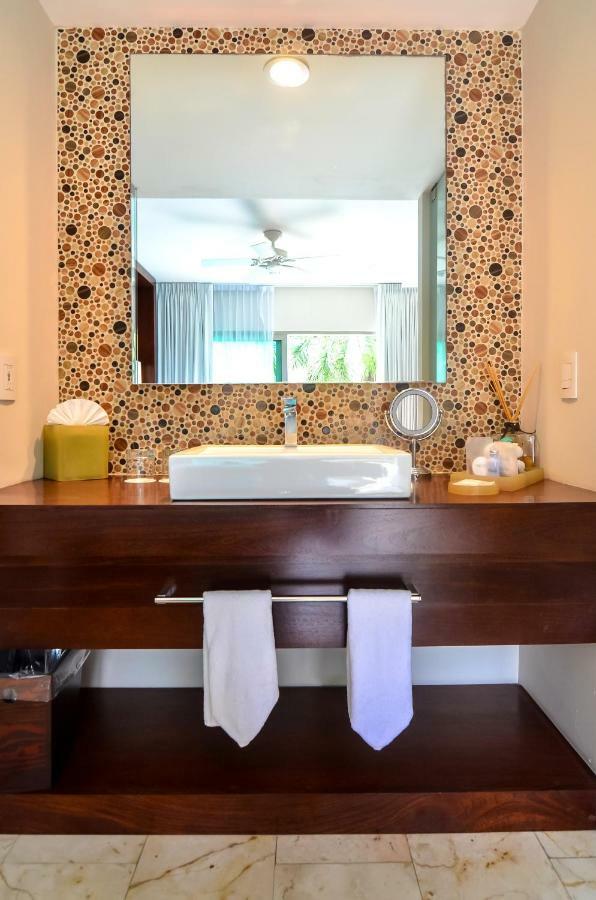 Double Room,1542977365:JPEG