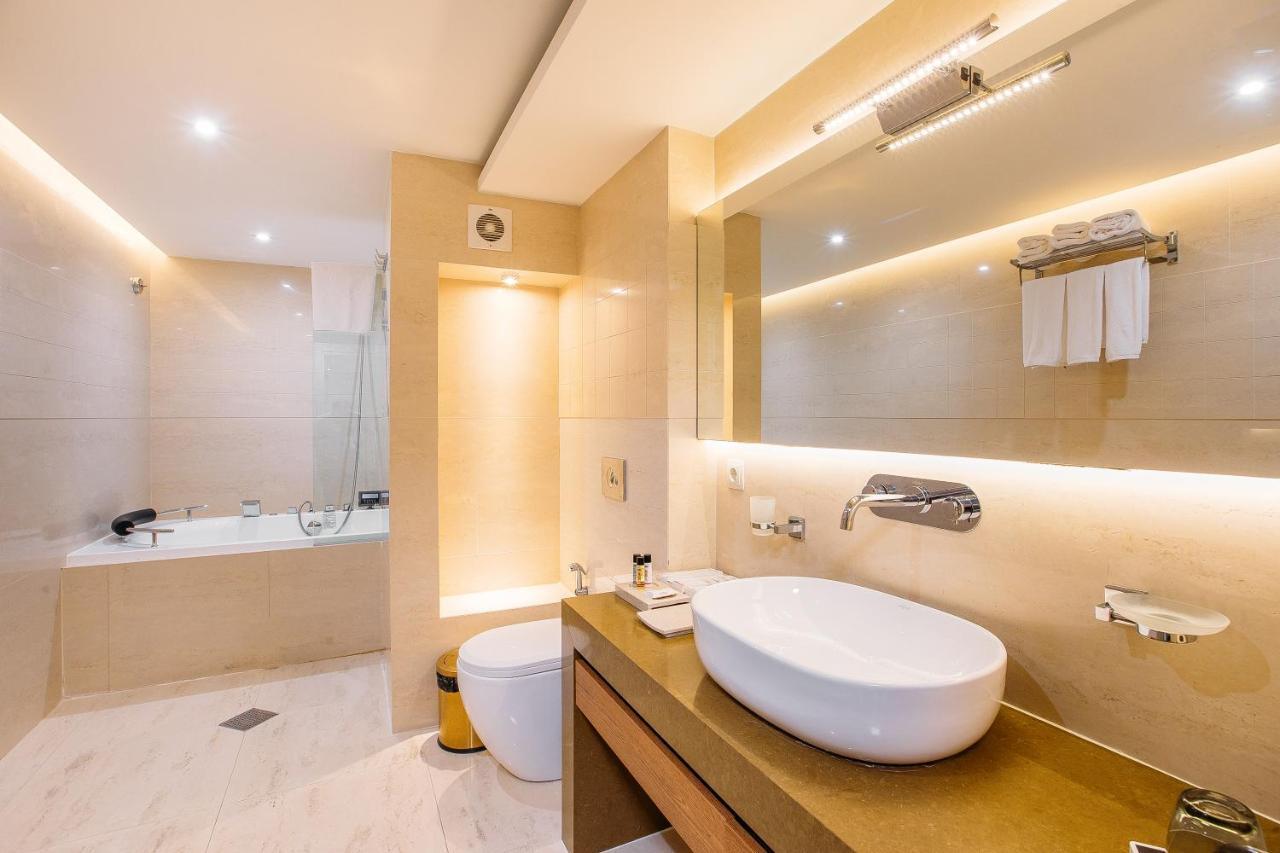 Standard Triple Room,932266894:JPEG