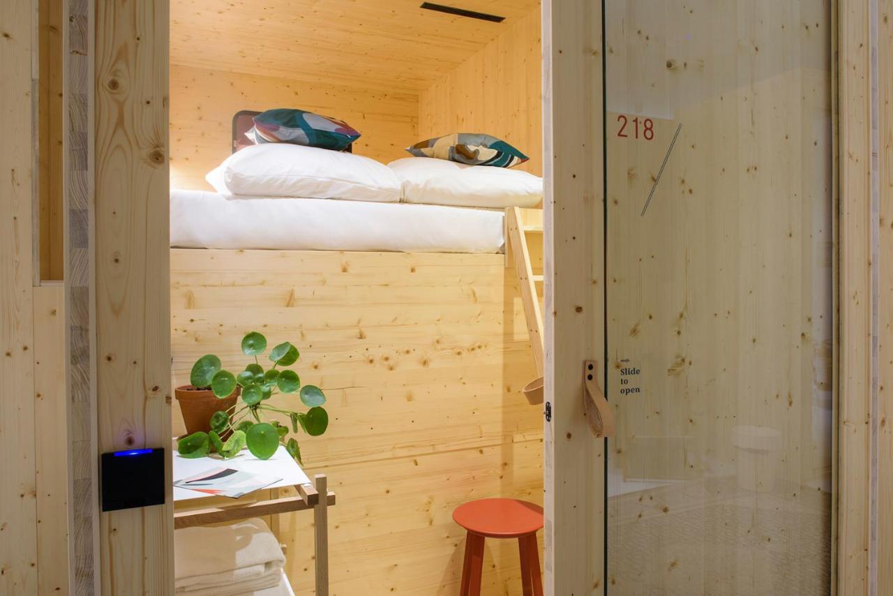 Private Pod Mixed Dormitory Room Couples,955007083:JPEG