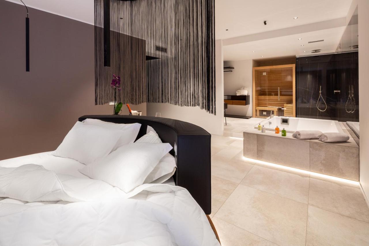 Executive Suite,950803780:JPEG