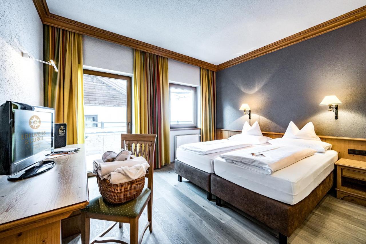 Double Room,1589480192:JPEG