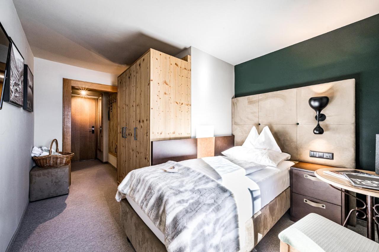 Single Room,1589480254:JPEG