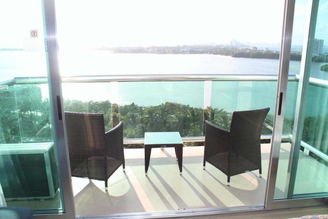 Standard Room Lagoon View 1 King Bed,986392915:JPEG