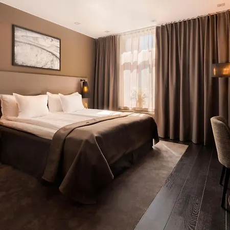 The Lamp Hotel & Spa-3