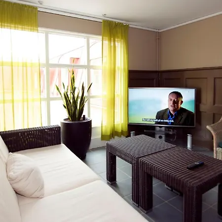 Home Hotel Uman-2