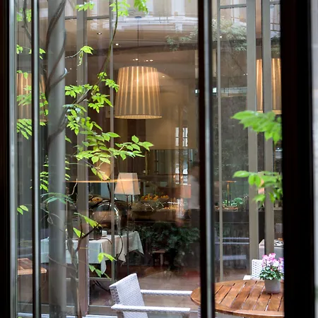 Hotel Le Place D'Armes - Relais & Chateaux-3