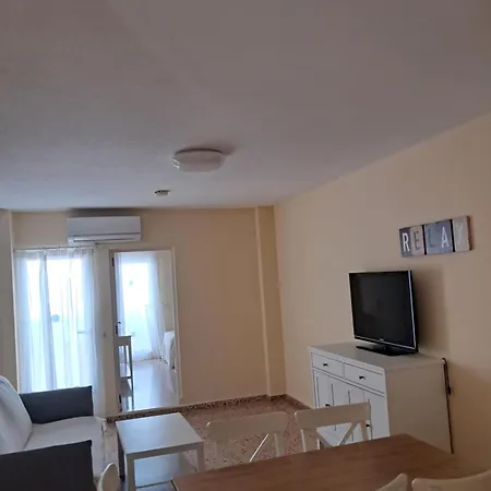 Apartamentos Cala Llonga-2