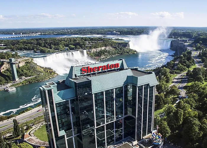 Luxury Hotels in Niagara Falls near Old Falls Street